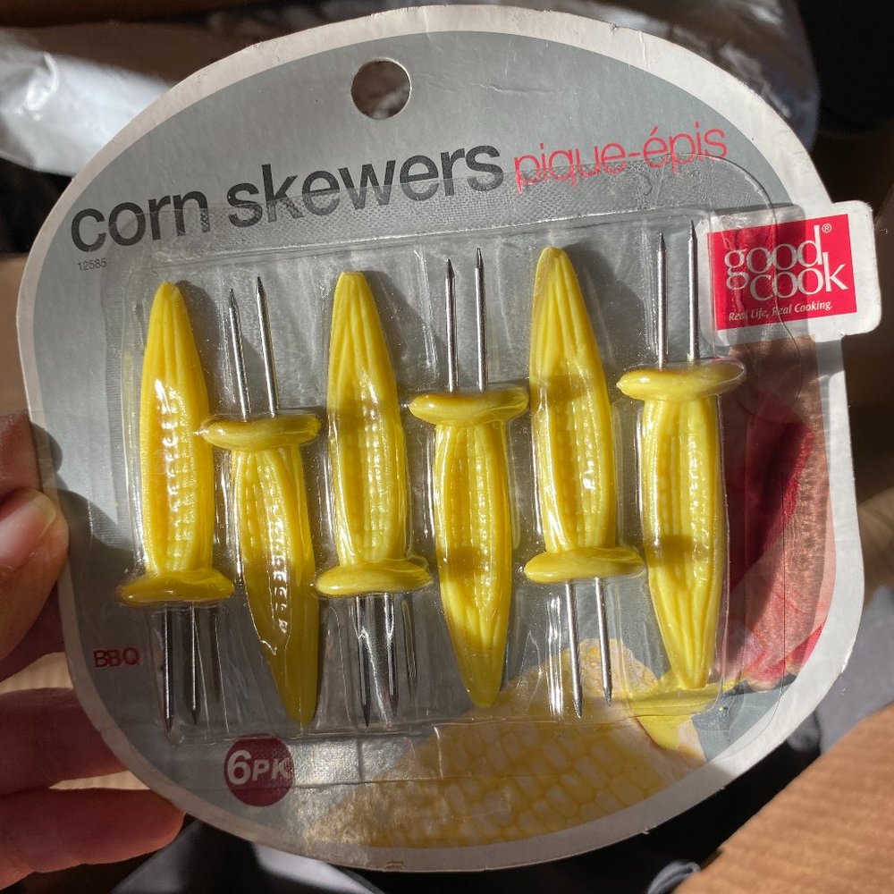 NEW Corn on he Cob Skewers Set of (6) Skewers